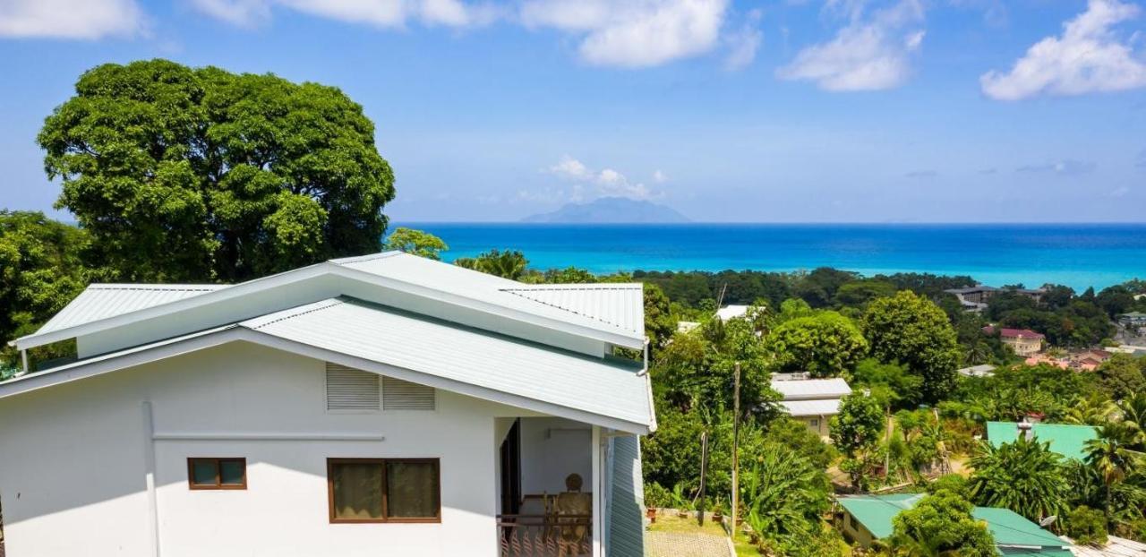 Tama'S Holiday Apartment วิกตอเรีย ภายนอก รูปภาพ