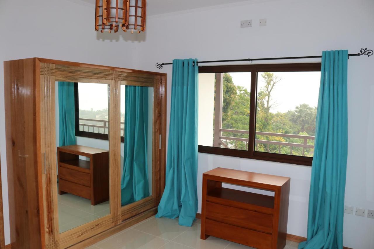 Tama'S Holiday Apartment วิกตอเรีย ภายนอก รูปภาพ