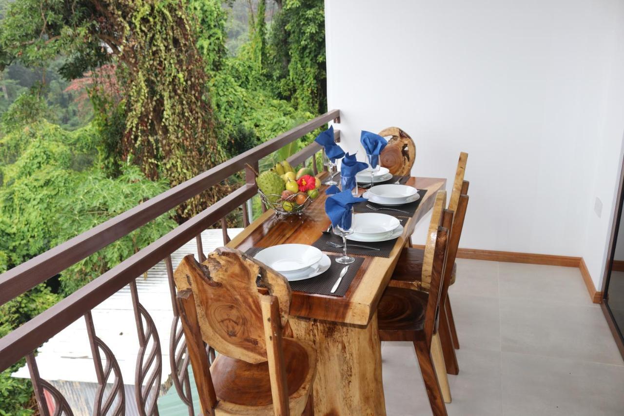 Tama'S Holiday Apartment วิกตอเรีย ภายนอก รูปภาพ