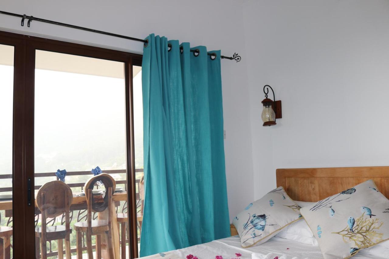 Tama'S Holiday Apartment วิกตอเรีย ภายนอก รูปภาพ