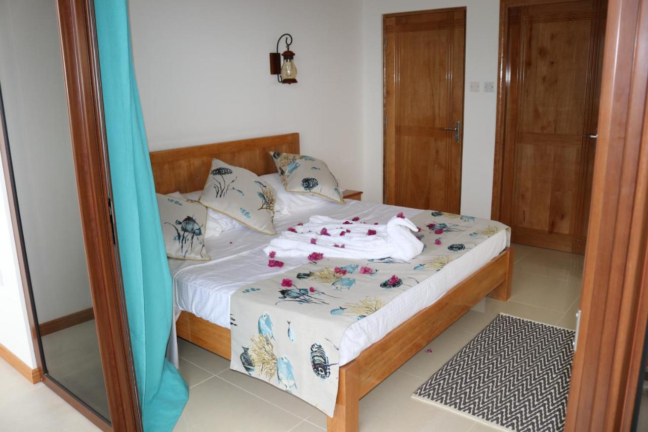 Tama'S Holiday Apartment วิกตอเรีย ภายนอก รูปภาพ
