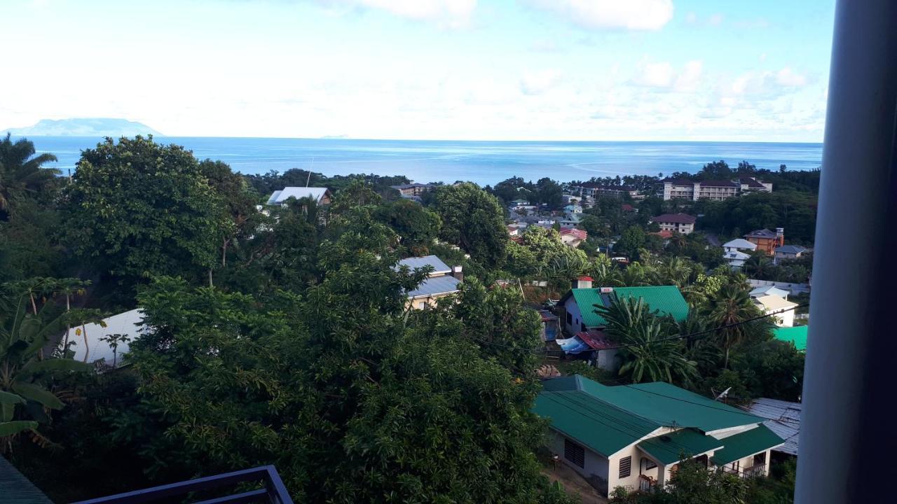 Tama'S Holiday Apartment วิกตอเรีย ภายนอก รูปภาพ