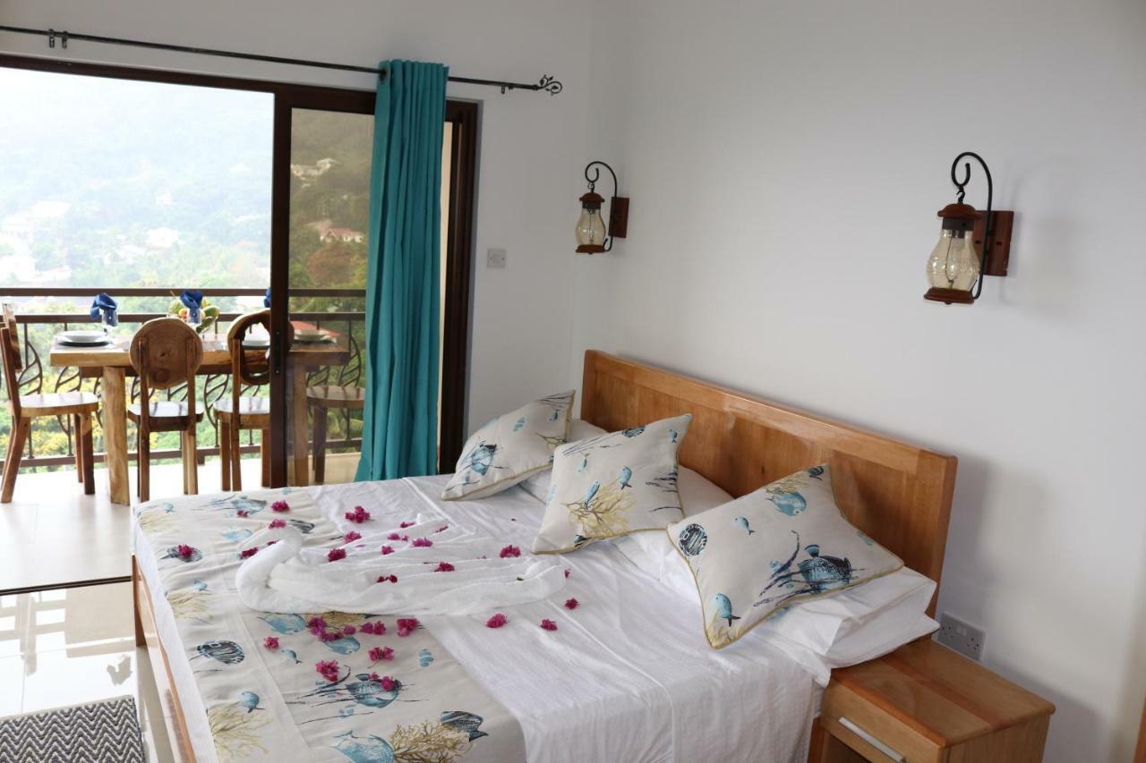 Tama'S Holiday Apartment วิกตอเรีย ภายนอก รูปภาพ